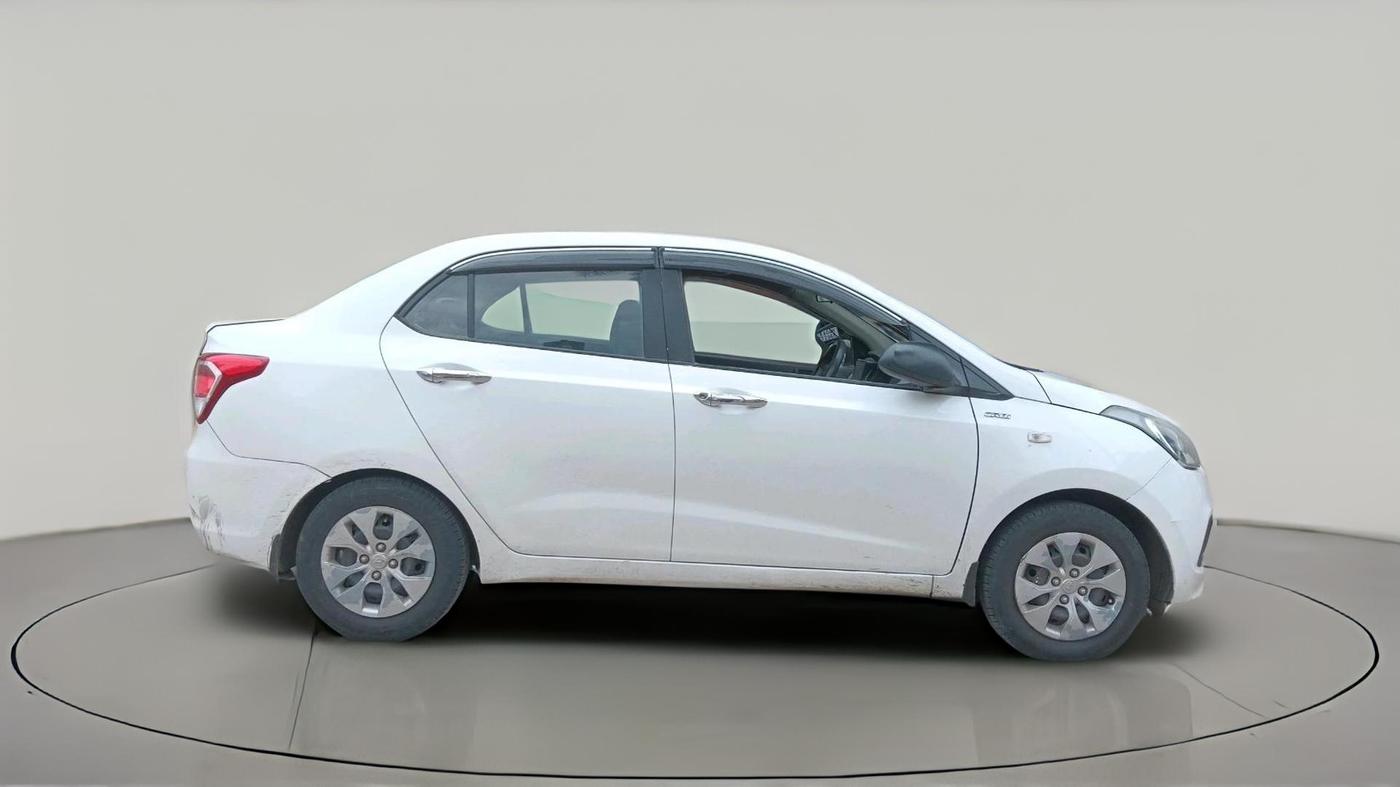 2014 Hyundai Xcent BASE 1.1, Diesel, Manual, 1,19,151 km, exterior