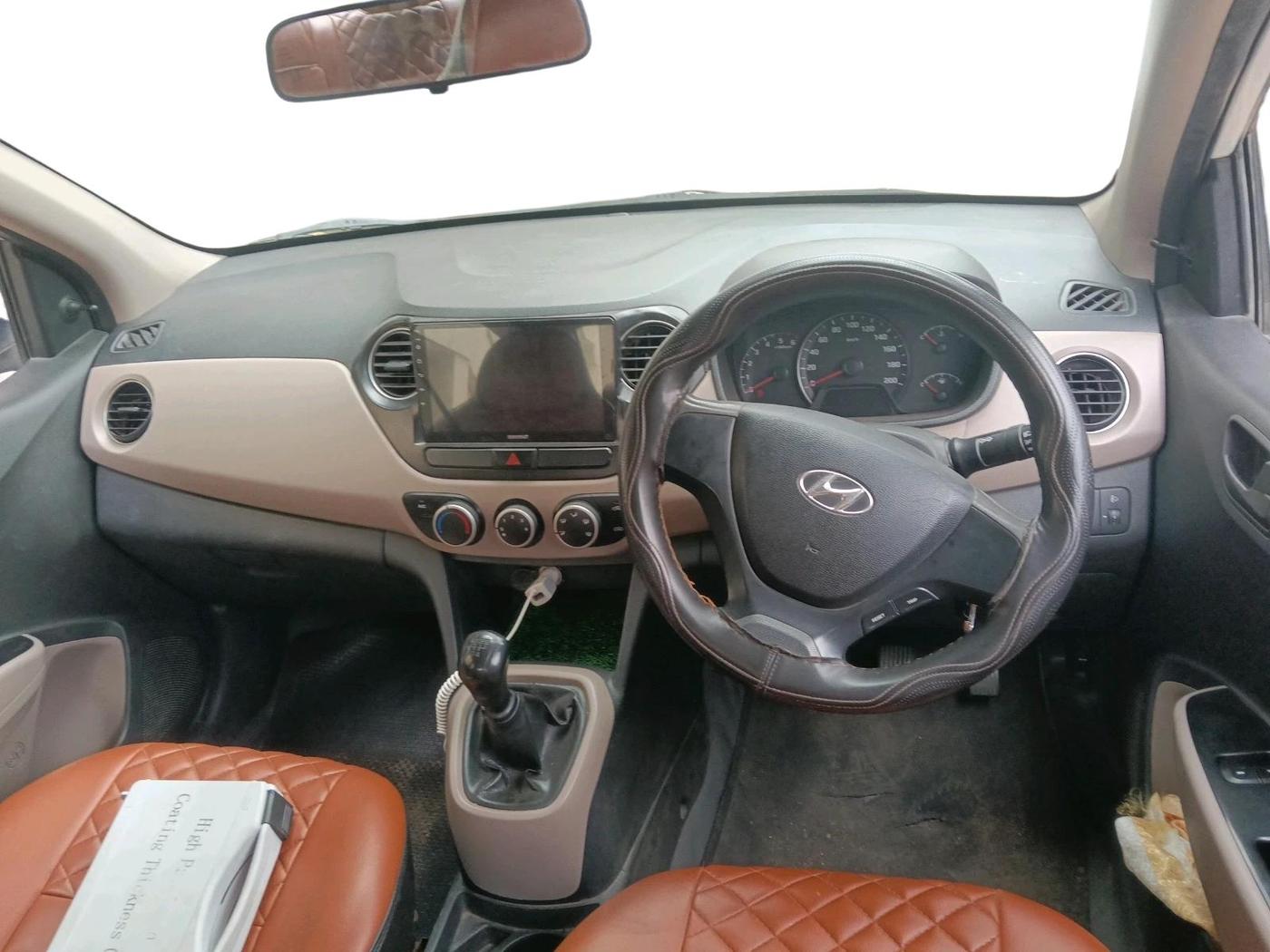 2014 Hyundai Xcent BASE 1.1, Diesel, Manual, 1,19,151 km, interior