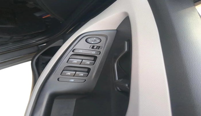 2022 Hyundai Creta EX 1.5 PETROL, Petrol, Manual, 30,094 km, interior
