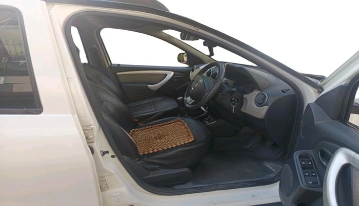 2013 Renault Duster 85 PS RXL DIESEL, Diesel, Manual, 1,24,172 km, interior