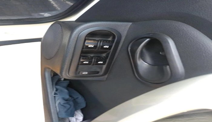 2013 Renault Duster 85 PS RXL DIESEL, Diesel, Manual, 1,24,172 km, interior