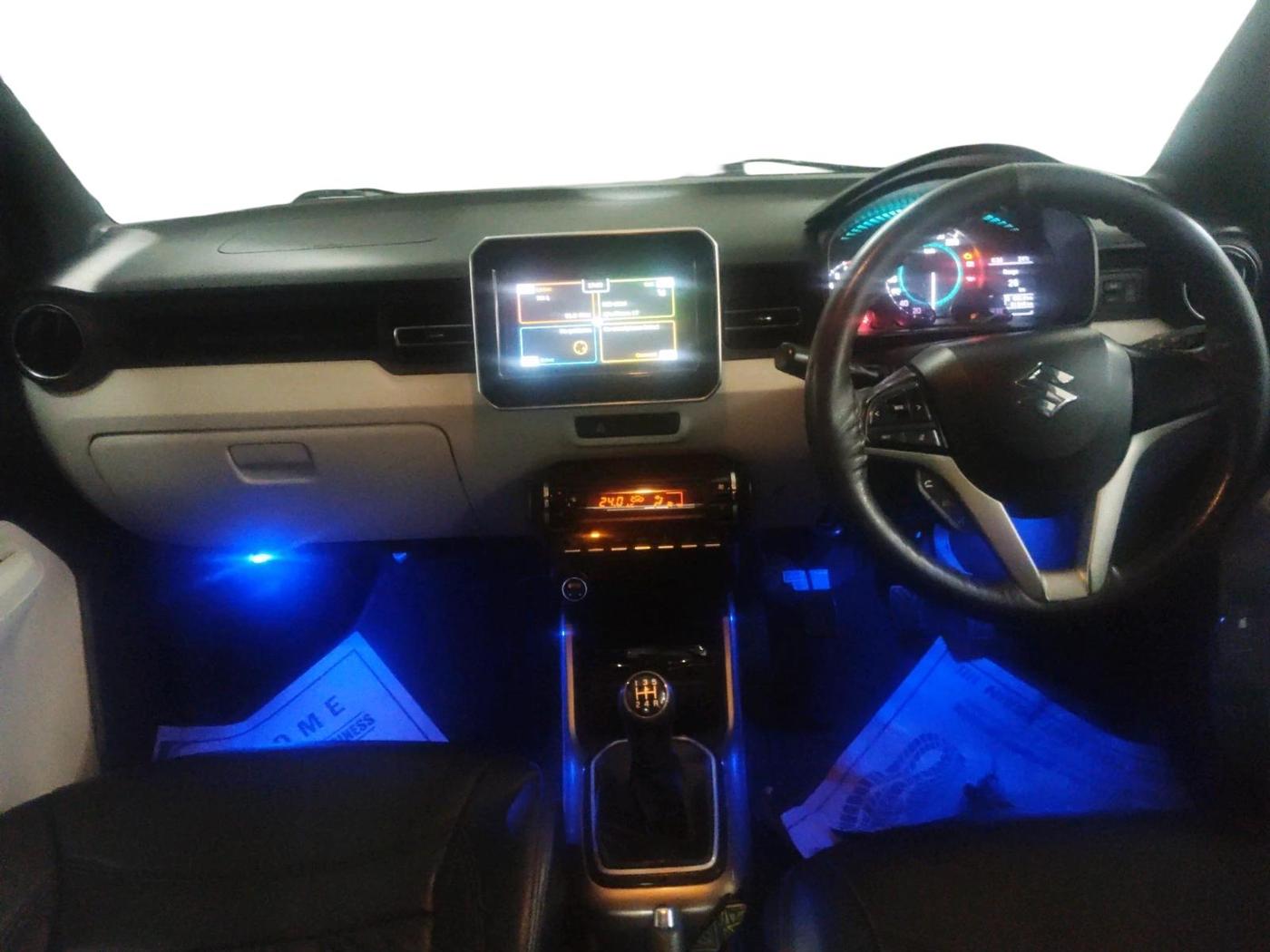 2018 Maruti IGNIS ALPHA 1.2, Petrol, Manual, 81,946 km, interior