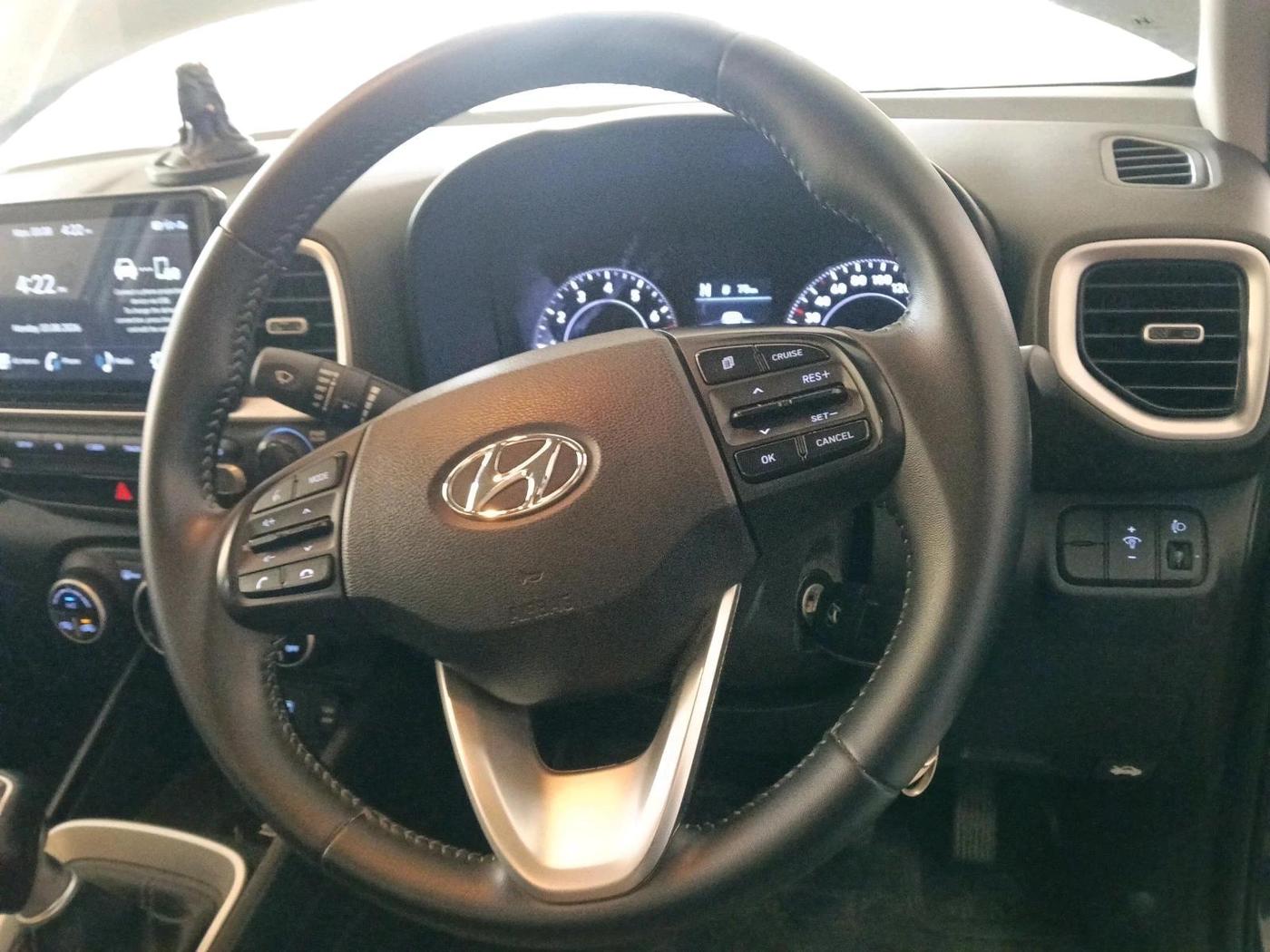 2020 Hyundai VENUE SX 1.0 TURBO IMT, Petrol, Manual, 31,507 km, interior