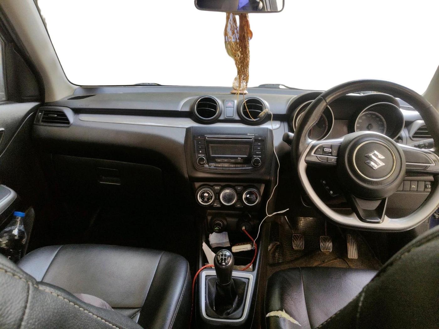 2018 Maruti Swift ZXI, Petrol, Manual, 1,03,751 km, interior