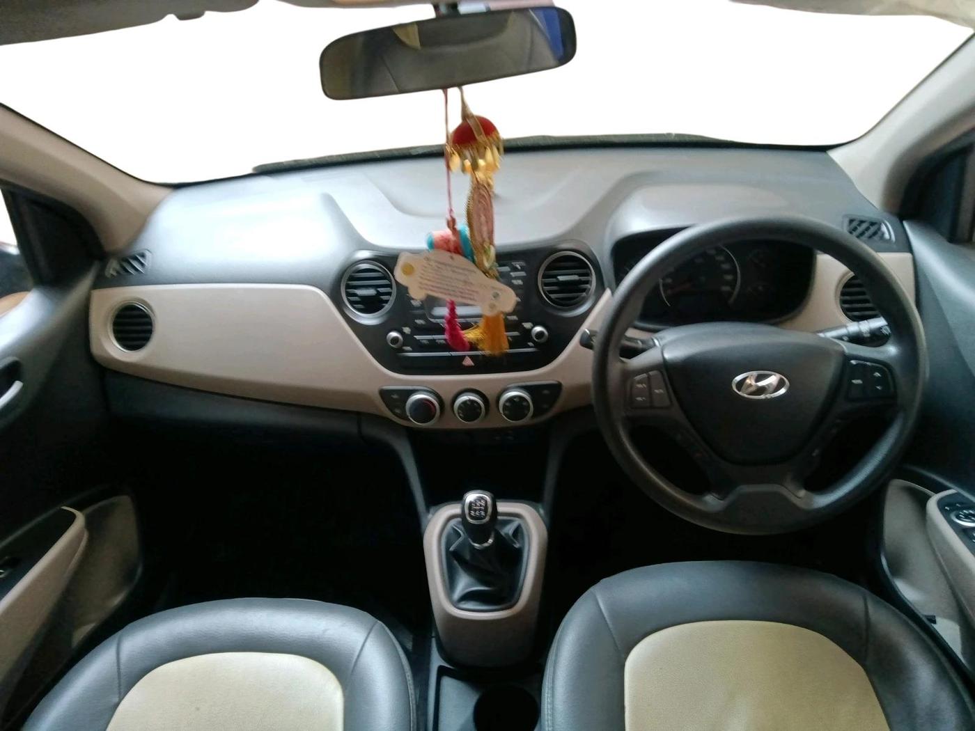 2015 Hyundai Grand i10 SPORTZ 1.2 KAPPA VTVT, Petrol, Manual, 51,565 km, interior
