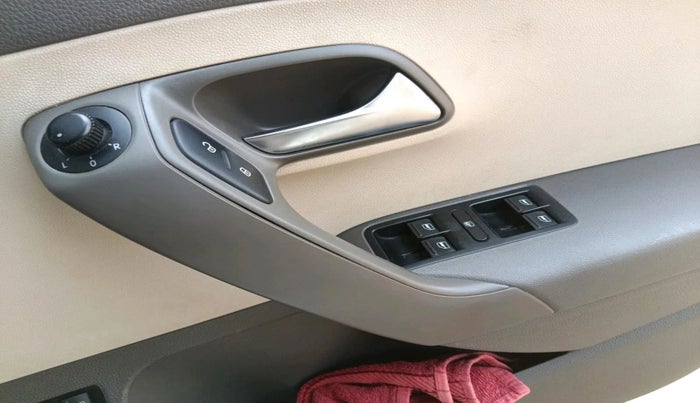 2013 Volkswagen Vento COMFORTLINE DIESEL 1.6, Diesel, Manual, 68,589 km, interior