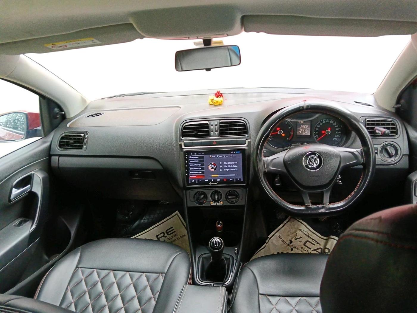 2020 Volkswagen Polo TRENDLINE 1.0L, Petrol, Manual, 1,37,573 km, interior
