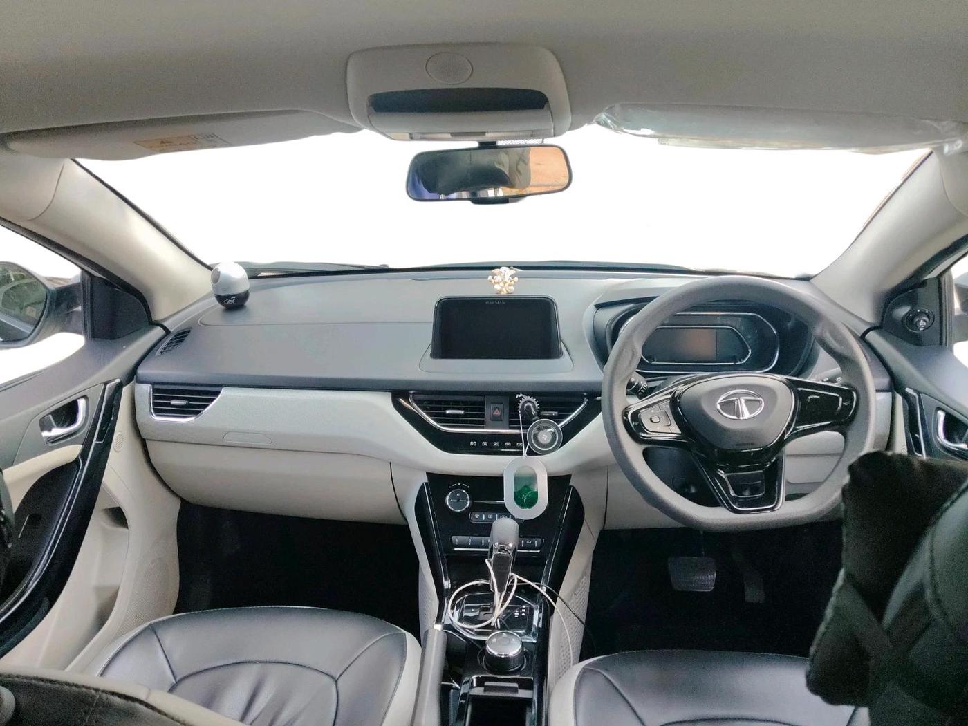 2023 Tata NEXON XZA PLUS PETROL, Petrol, Automatic, 20,275 km, interior