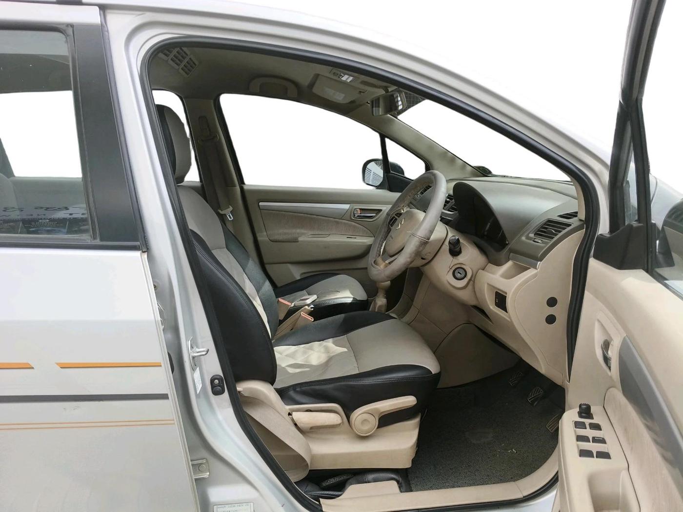 2013 Maruti Ertiga ZDI, Diesel, Manual, 1,12,150 km, interior