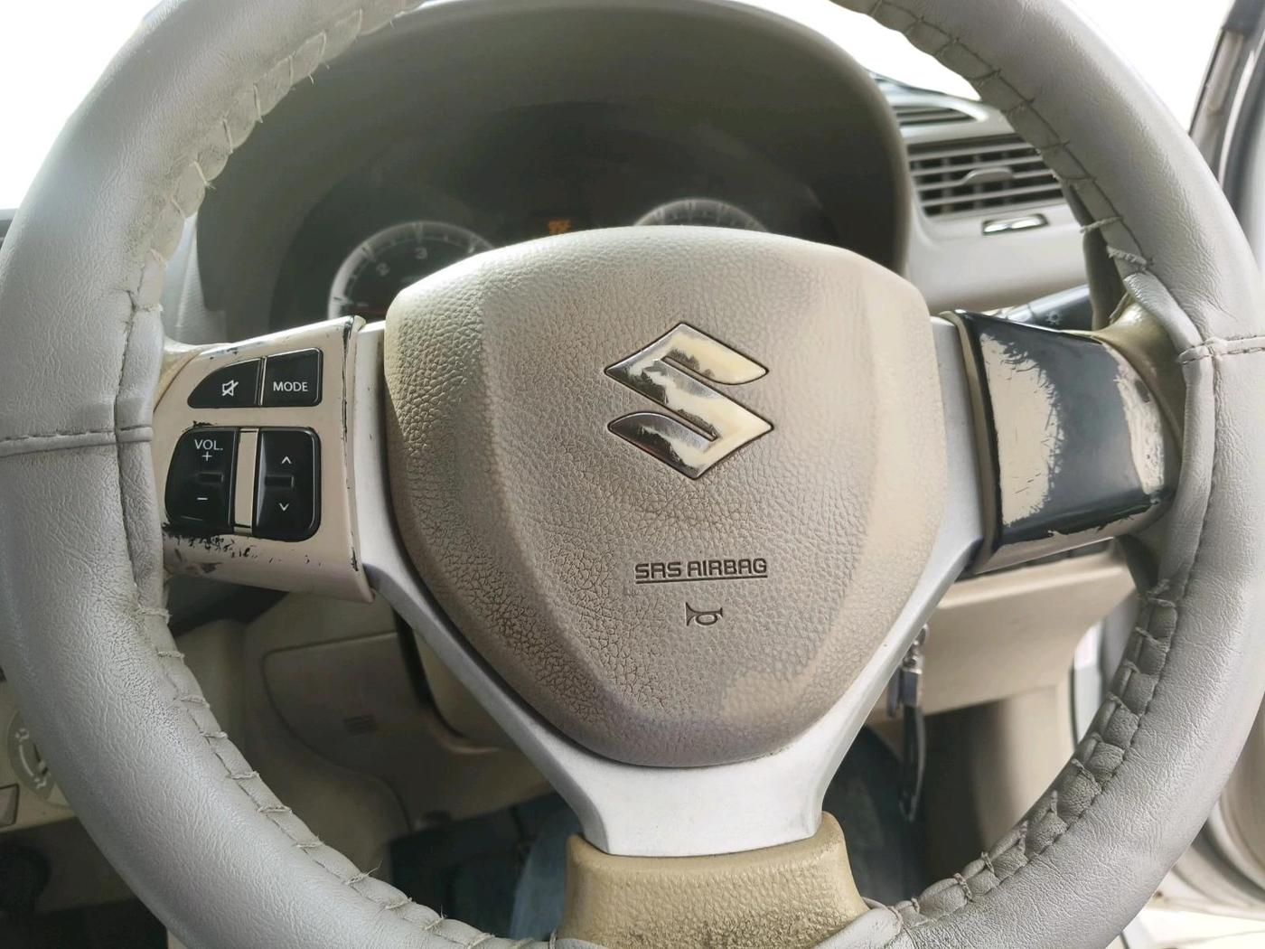 2013 Maruti Ertiga ZDI, Diesel, Manual, 1,12,150 km, interior