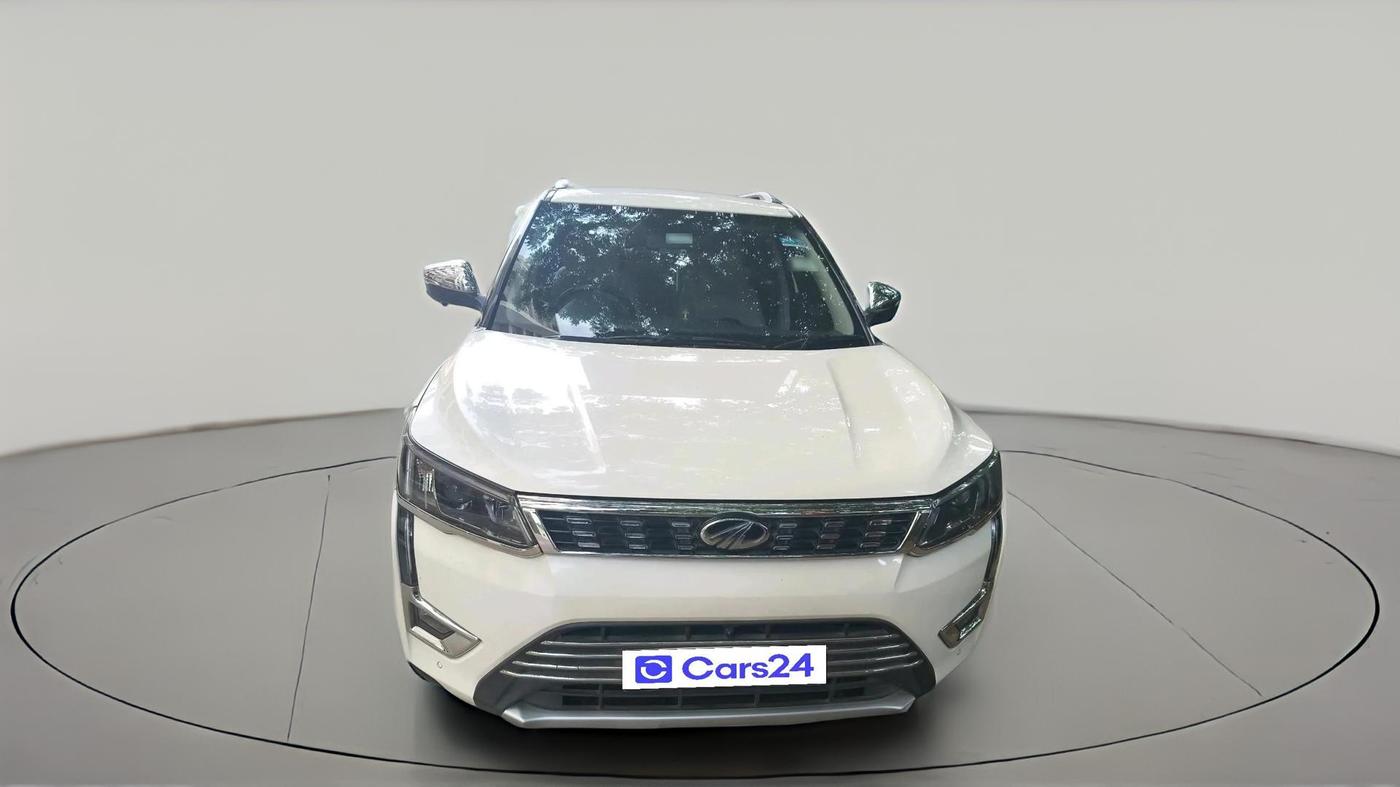 2020 Mahindra XUV300 W8 (O) 1.5 DIESEL AMT, Diesel, Automatic, 66,559 km, exterior
