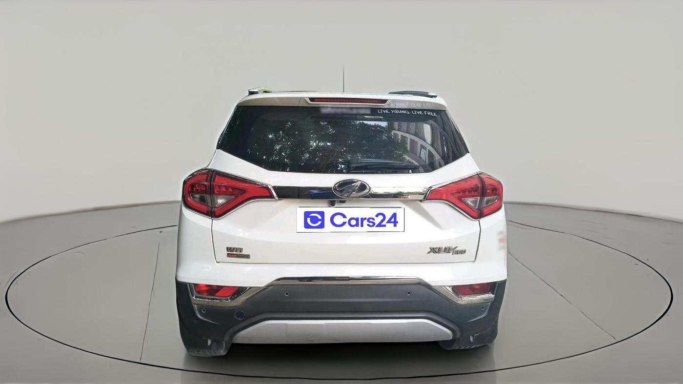 2020 Mahindra XUV300 W8 (O) 1.5 DIESEL AMT, Diesel, Automatic, 66,559 km, exterior