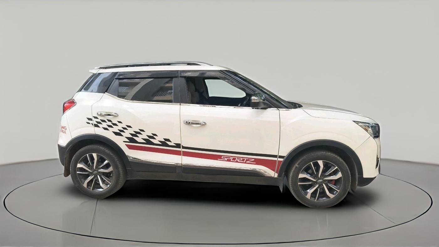 2020 Mahindra XUV300 W8 (O) 1.5 DIESEL AMT, Diesel, Automatic, 66,559 km, exterior