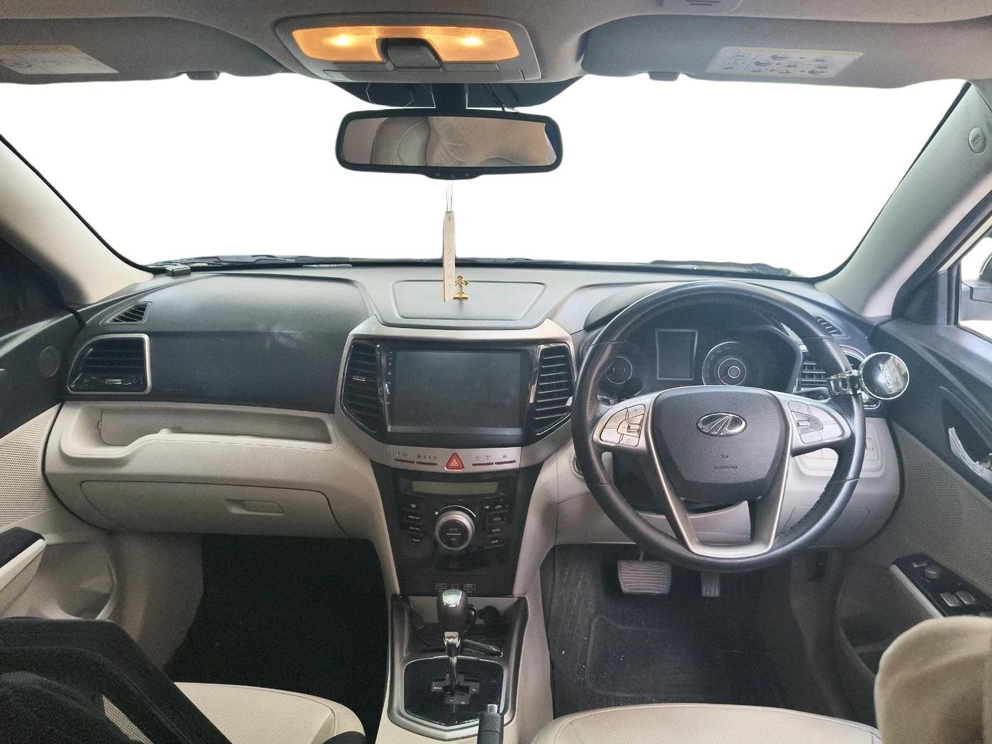 2020 Mahindra XUV300 W8 (O) 1.5 DIESEL AMT, Diesel, Automatic, 66,559 km, interior