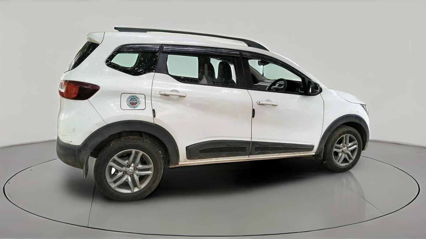 2022 Renault TRIBER RXZ, Petrol, Manual, 90,253 km, exterior
