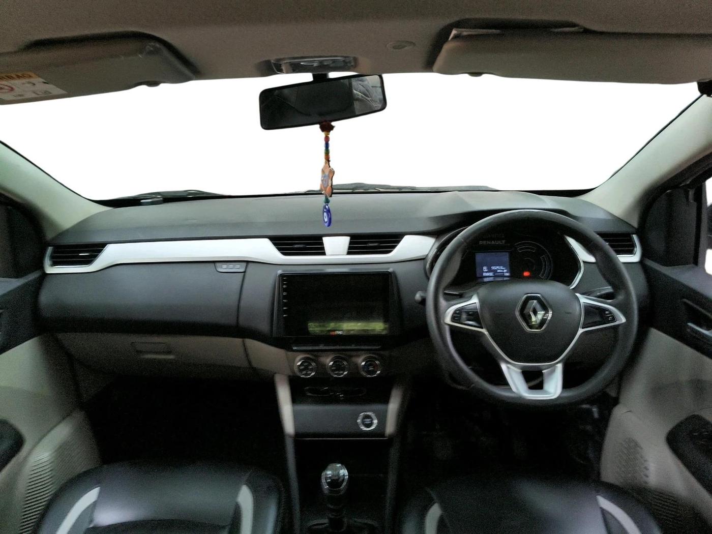 2022 Renault TRIBER RXZ, Petrol, Manual, 90,253 km, interior