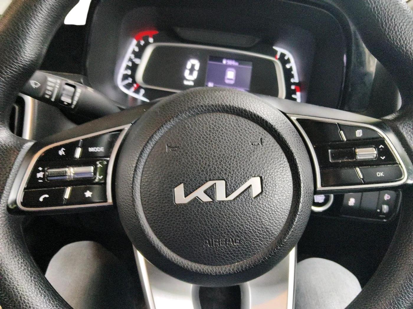 2022 KIA SONET HTK PLUS 1.0 IMT, Petrol, Manual, 36,260 km, interior