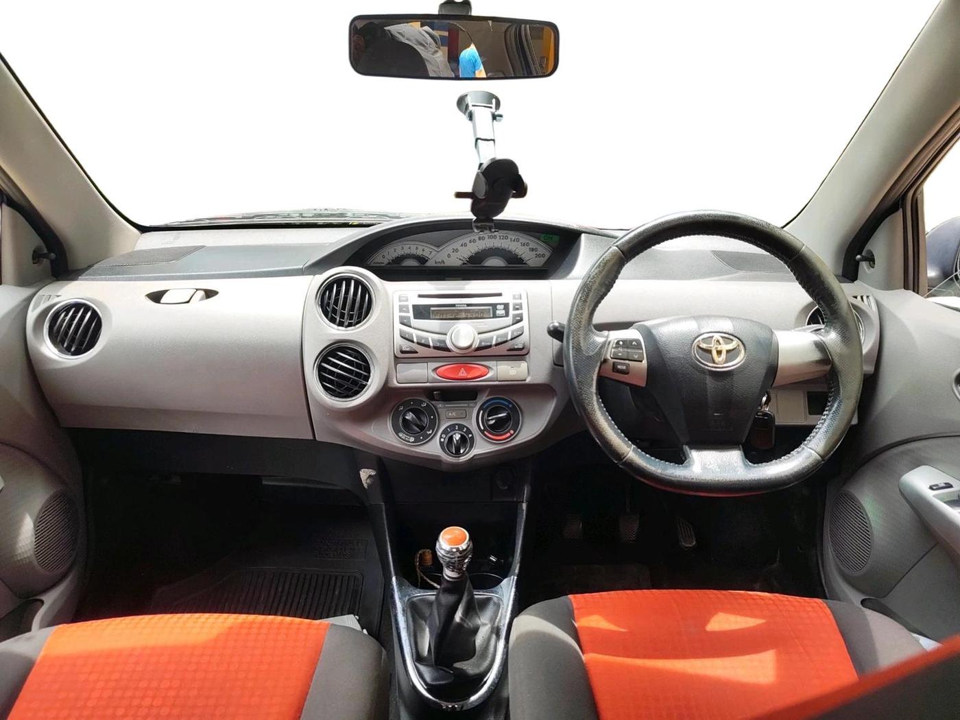 2011 Toyota Etios VX, Petrol, Manual, 57,595 km, interior