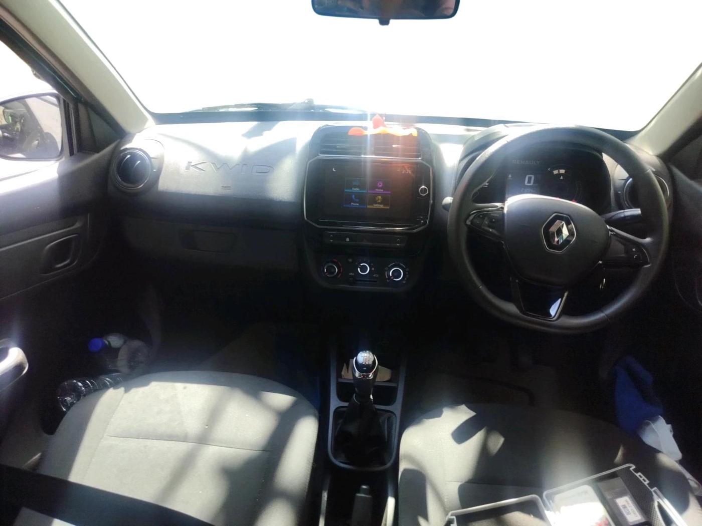 2025 Renault Kwid RXT 1.0, Petrol, Manual, 21,294 km, interior