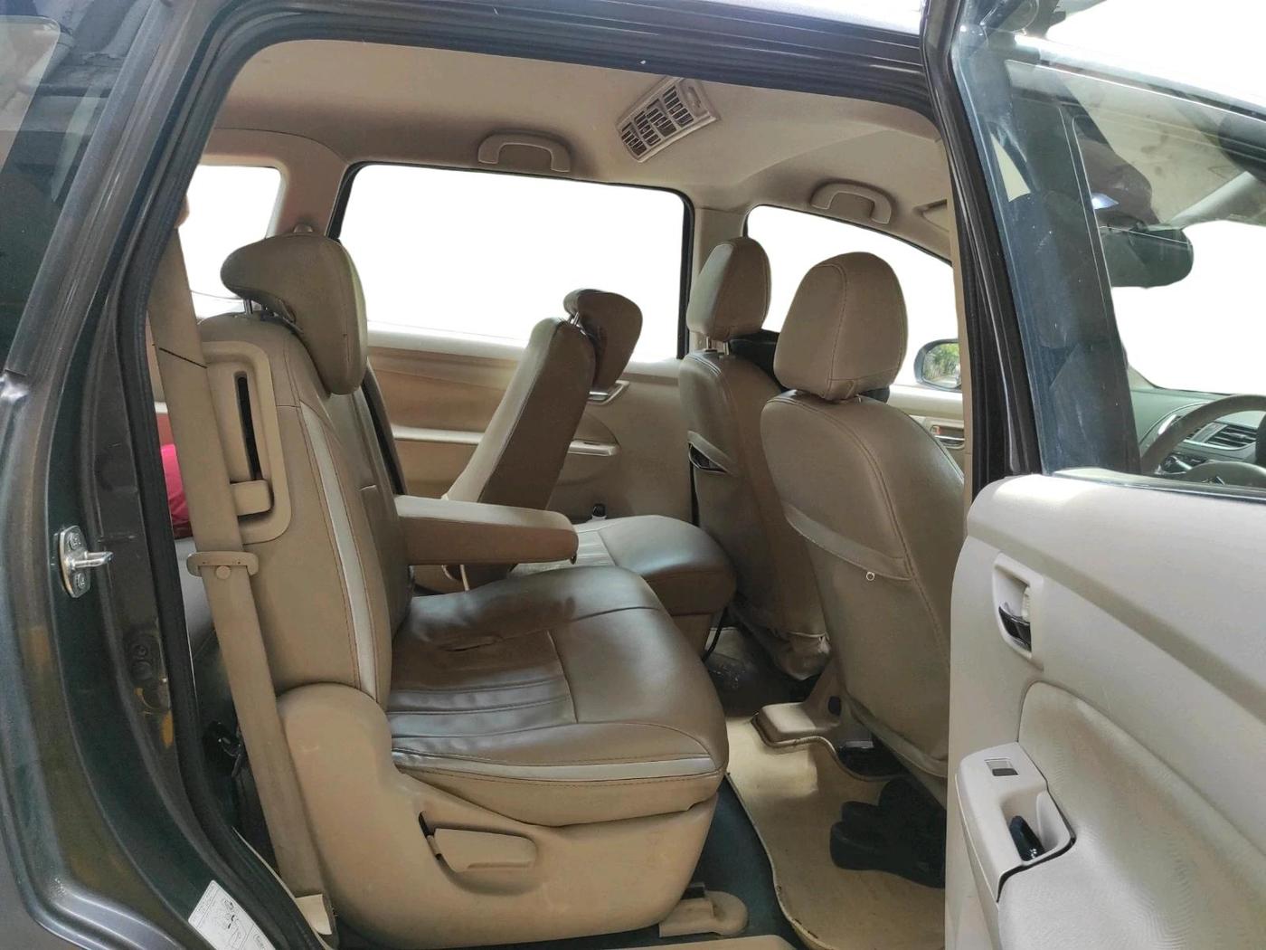 2016 Maruti Ertiga VDI SHVS, Diesel, Manual, 1,00,795 km, interior