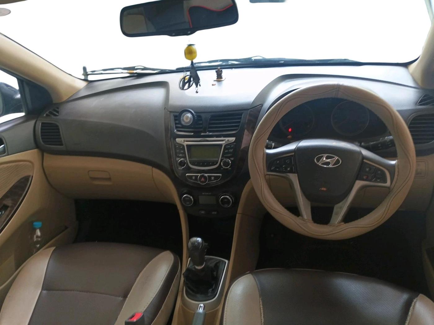 2014 Hyundai Verna FLUIDIC 1.6 CRDI SX, Diesel, Manual, 2,68,989 km, interior