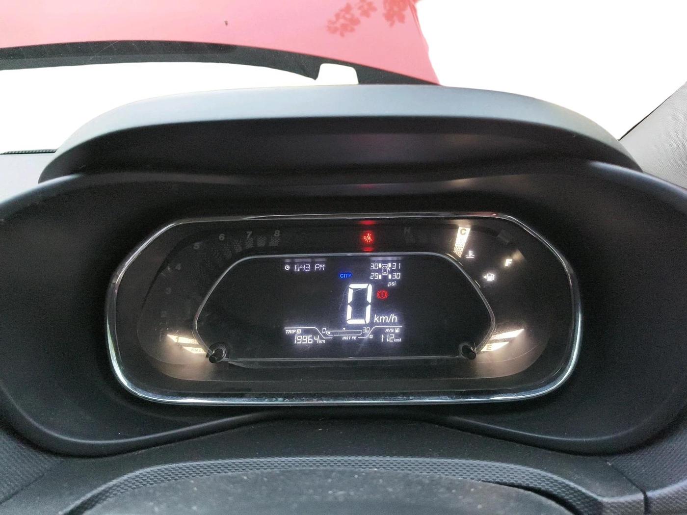 2021 Tata NEXON XZ PLUS SUNROOF PETROL DUAL TONE, Petrol, Manual, 39,363 km, interior