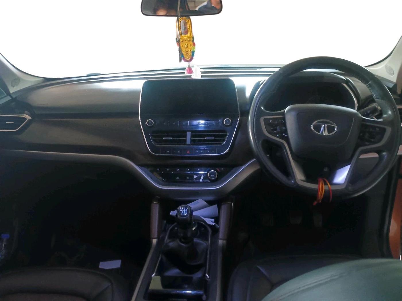 2019 Tata Harrier XZ 2.0L, Diesel, Manual, 1,34,120 km, interior