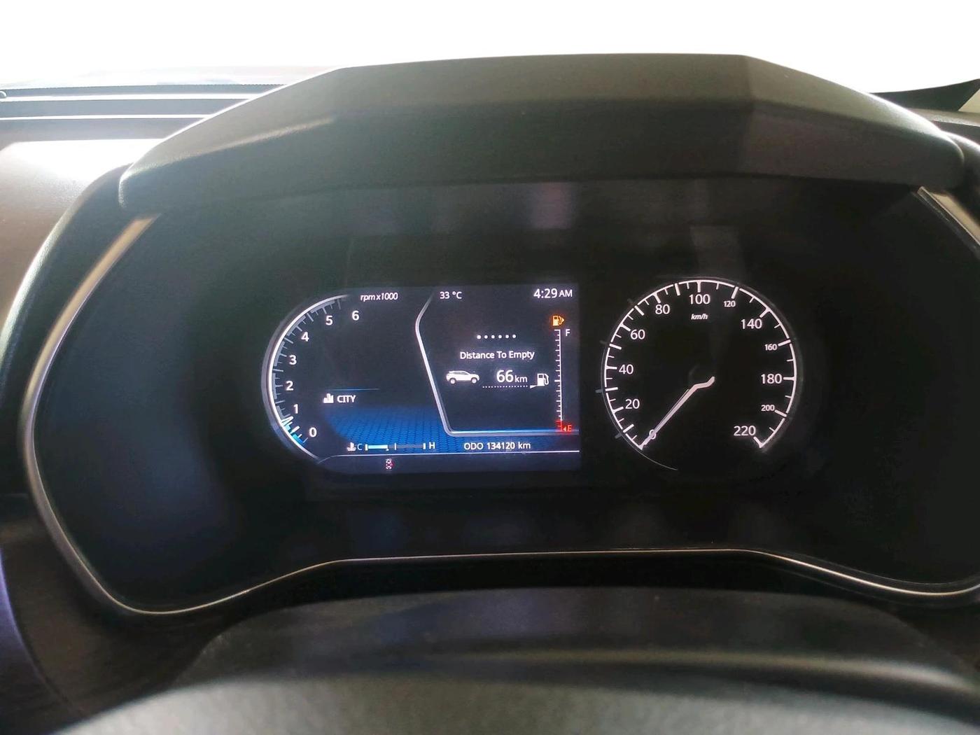 2019 Tata Harrier XZ 2.0L, Diesel, Manual, 1,34,120 km, interior