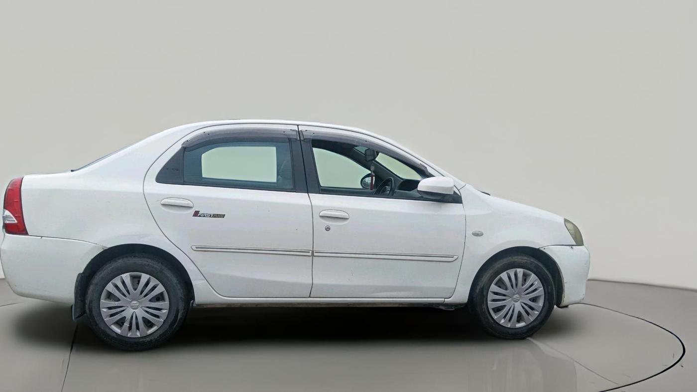 2013 Toyota Etios G, Petrol, Manual, 1,17,532 km, exterior