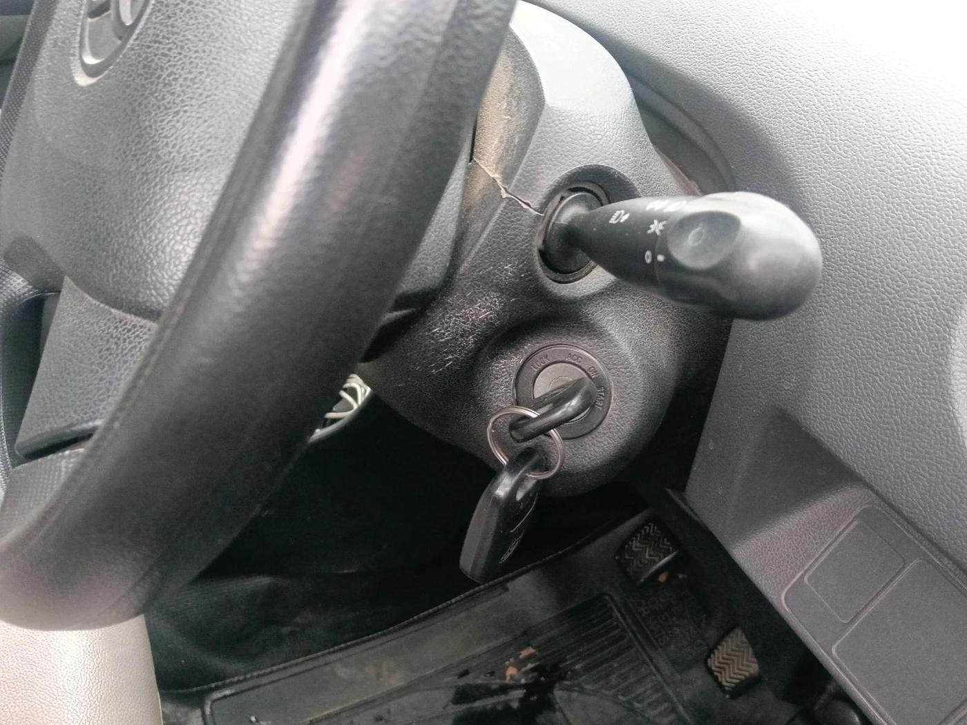 2013 Toyota Etios G, Petrol, Manual, 1,17,532 km, interior