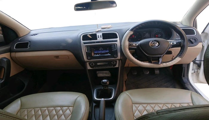 2016 Volkswagen Polo HIGHLINE1.5L, Diesel, Manual, 76,430 km, interior