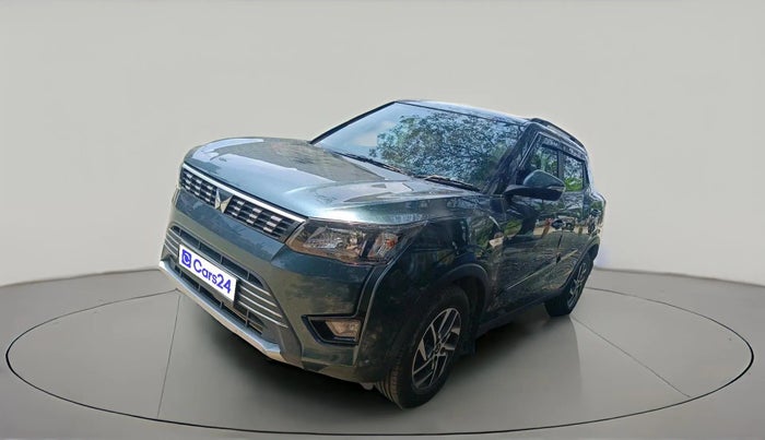 2023 Mahindra XUV300 W6 1.5 DIESEL AMT, Diesel, Automatic, 14,955 km, exterior