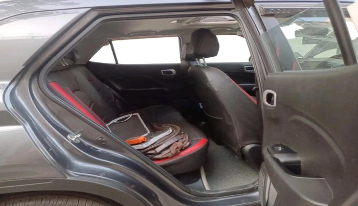2022 Hyundai VENUE SX 1.5 CRDI, Diesel, Manual, 37,600 km, interior