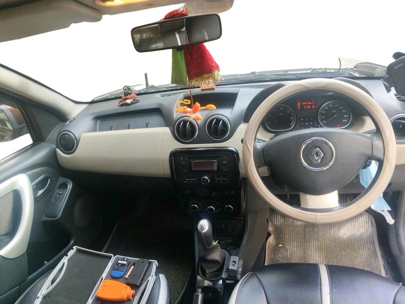 2012 Renault Duster 85 PS RXL DIESEL, Diesel, Manual, 98,576 km, interior