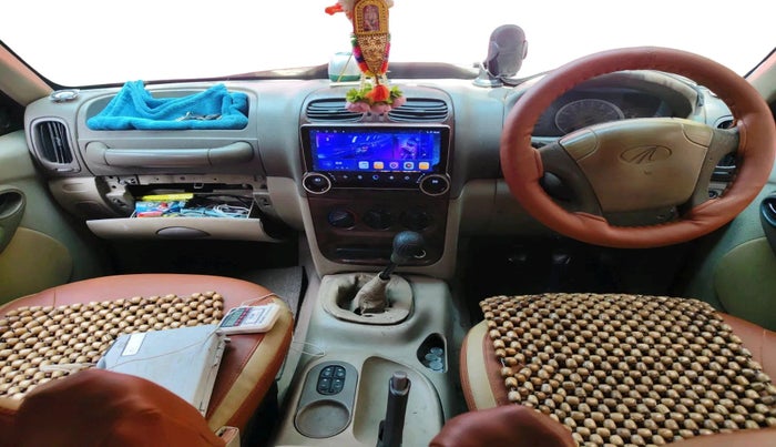 2005 Mahindra Scorpio 2.6 CRDE, Diesel, Manual, 1,47,292 km, interior