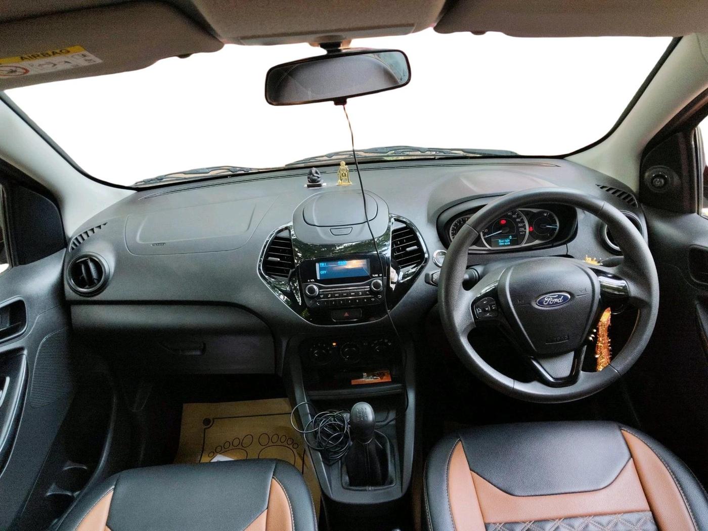 2020 Ford New Figo TITANIUM 1.2 PETROL MT, Petrol, Manual, 17,998 km, interior