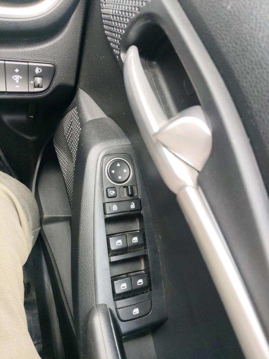 2020 KIA SELTOS HTK PLUS 1.5, Petrol, Manual, 31,877 km, interior