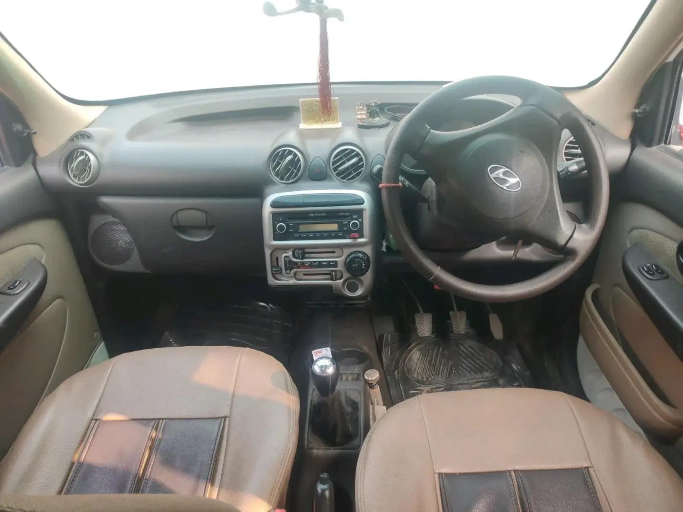 2013 Hyundai Santro Xing GLS, Petrol, Manual, 10,875 km, interior