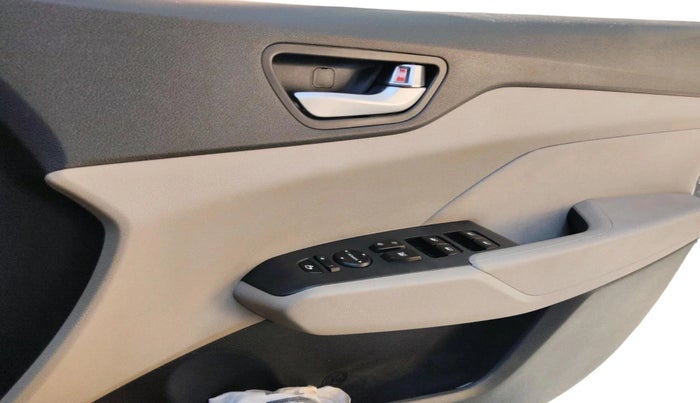 2018 Hyundai Verna 1.6 VTVT SX, Petrol, Manual, 51,278 km, interior