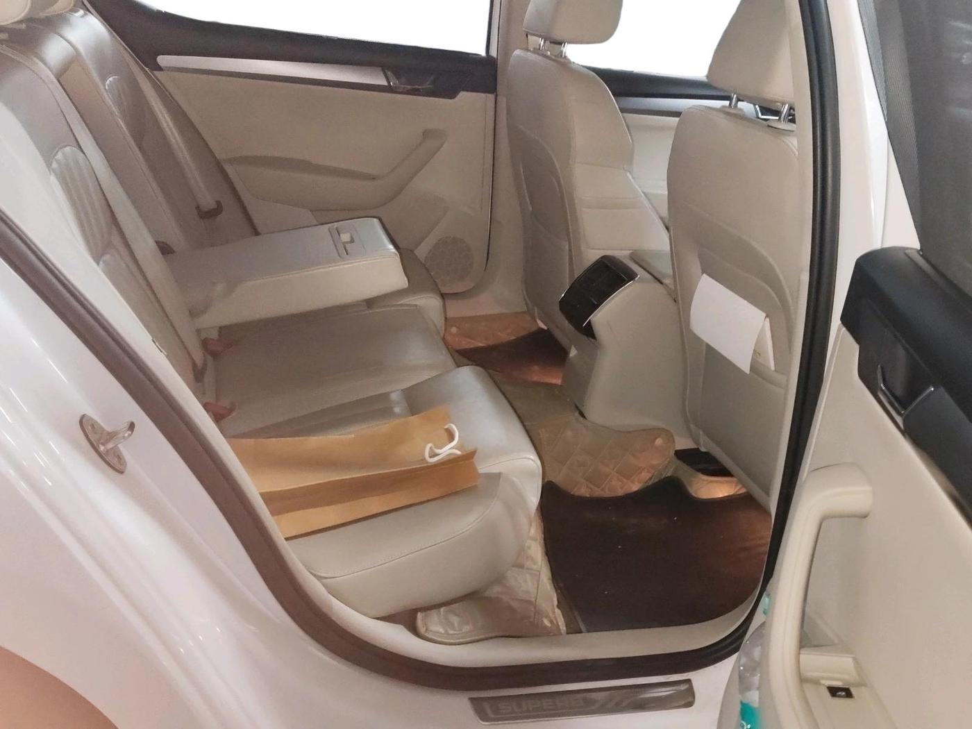 2019 Skoda Superb STYLE 1.8 TSI MT, Petrol, Manual, 85,166 km, interior