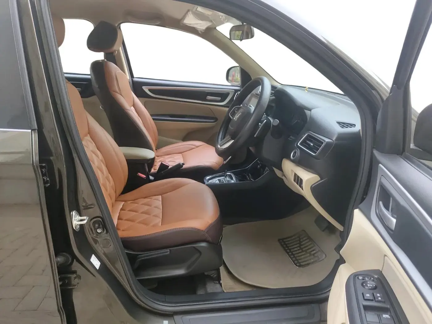 2024 Honda Amaze 1.2L I-VTEC VX CVT, Petrol, Automatic, 1,341 km, interior
