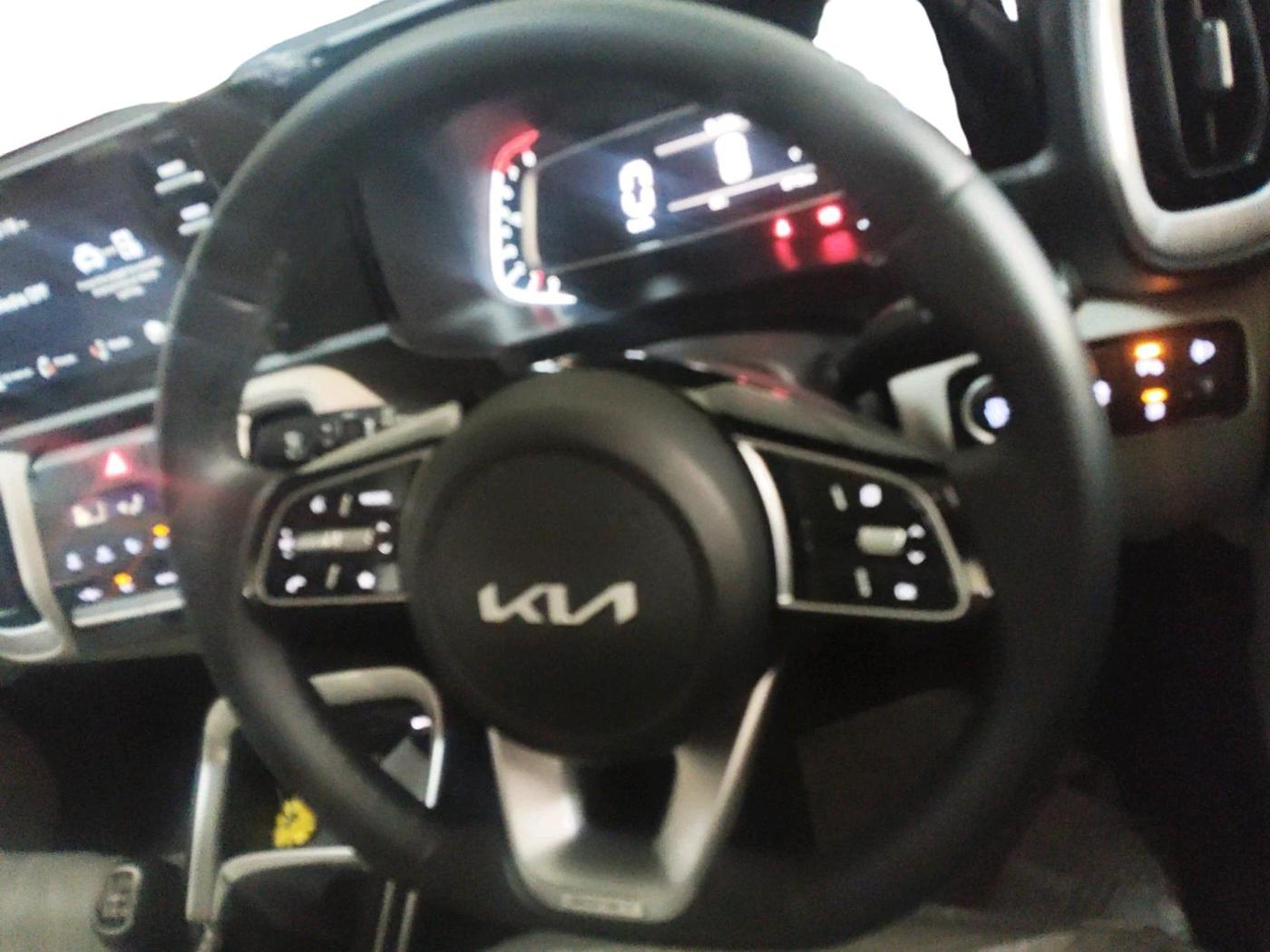 2026 KIA SONET HTK PLUS 1.2 PETROL MT, Petrol, Manual, 5,720 km, interior