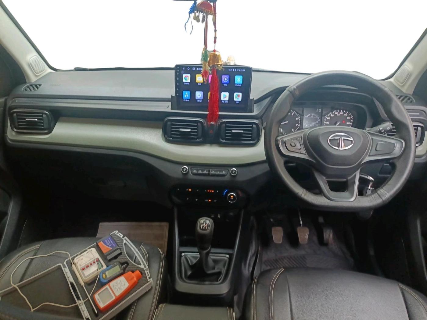 2022 Tata PUNCH ADVENTURE MT, Petrol, Manual, 33,532 km, interior