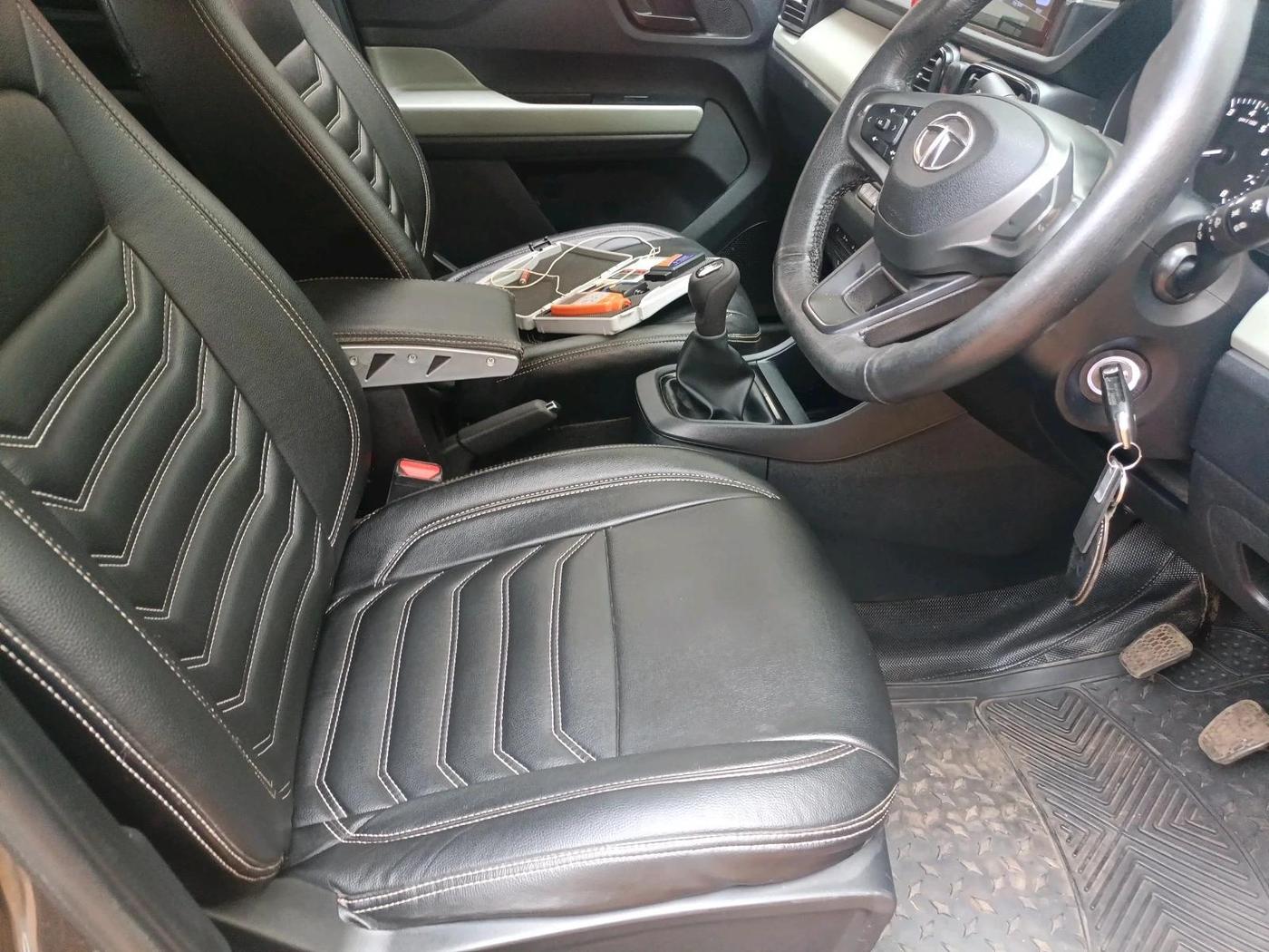 2022 Tata PUNCH ADVENTURE MT, Petrol, Manual, 33,532 km, interior