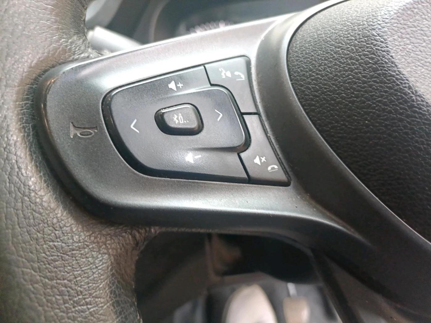 2022 Tata PUNCH ADVENTURE MT, Petrol, Manual, 33,532 km, interior