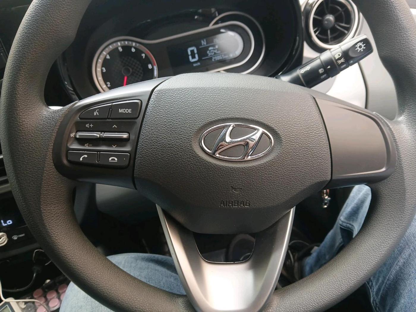 2022 Hyundai GRAND I10 NIOS SPORTZ AMT 1.2 KAPPA VTVT, Petrol, Automatic, 29,865 km, interior