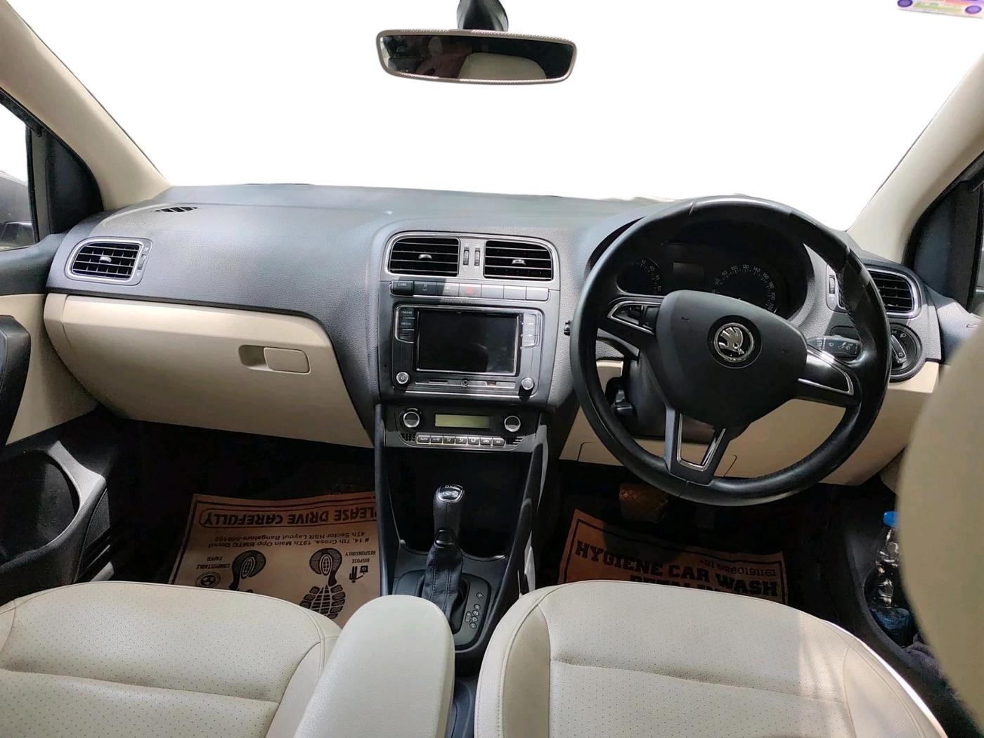 2017 Skoda Rapid STYLE 1.5 TDI AT, Diesel, Automatic, 1,04,264 km, interior