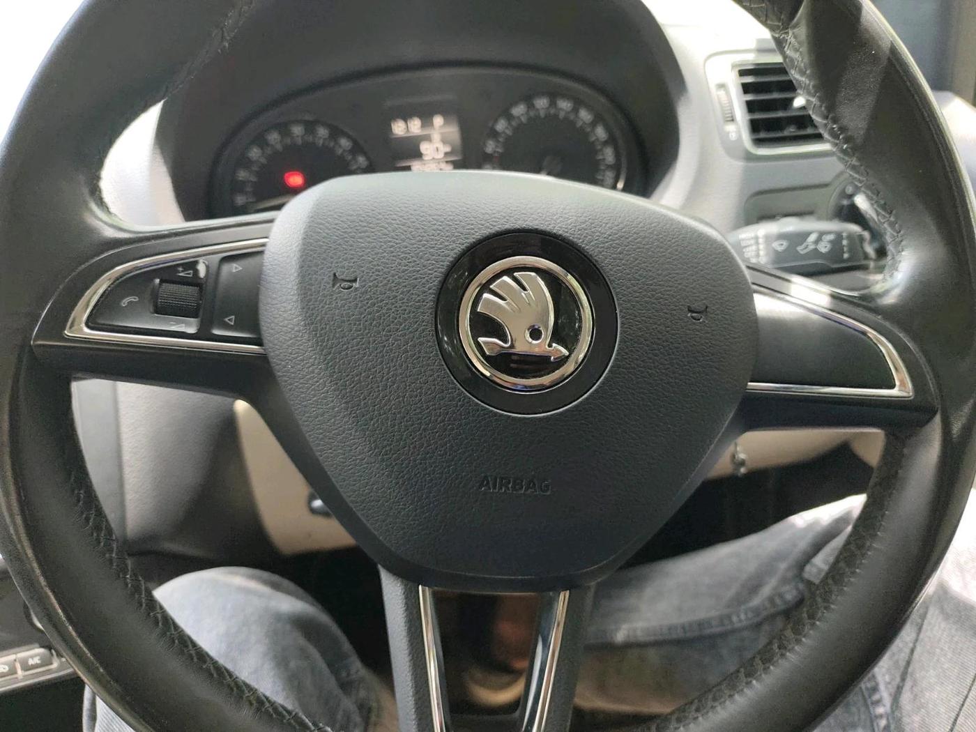2017 Skoda Rapid STYLE 1.5 TDI AT, Diesel, Automatic, 1,04,264 km, interior