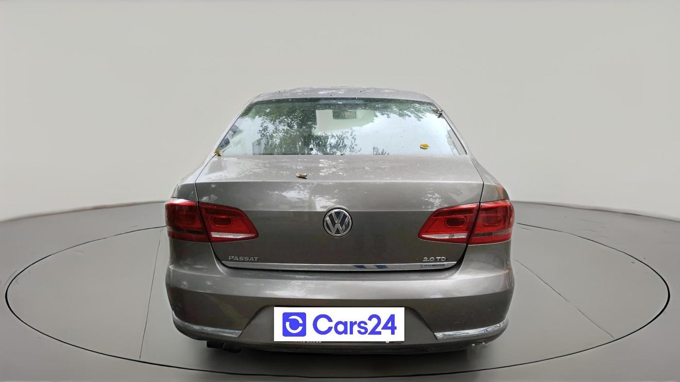 2012 Volkswagen Passat COMFORTLINE 2.0 TDI MT, Diesel, Manual, 1,85,011 km, exterior