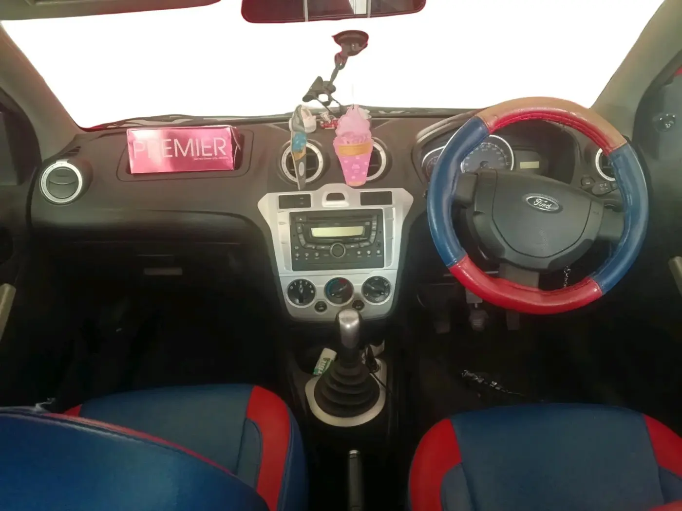 2010 Ford Figo ZXI 1.2 PETROL, Petrol, Manual, 91,792 km, interior